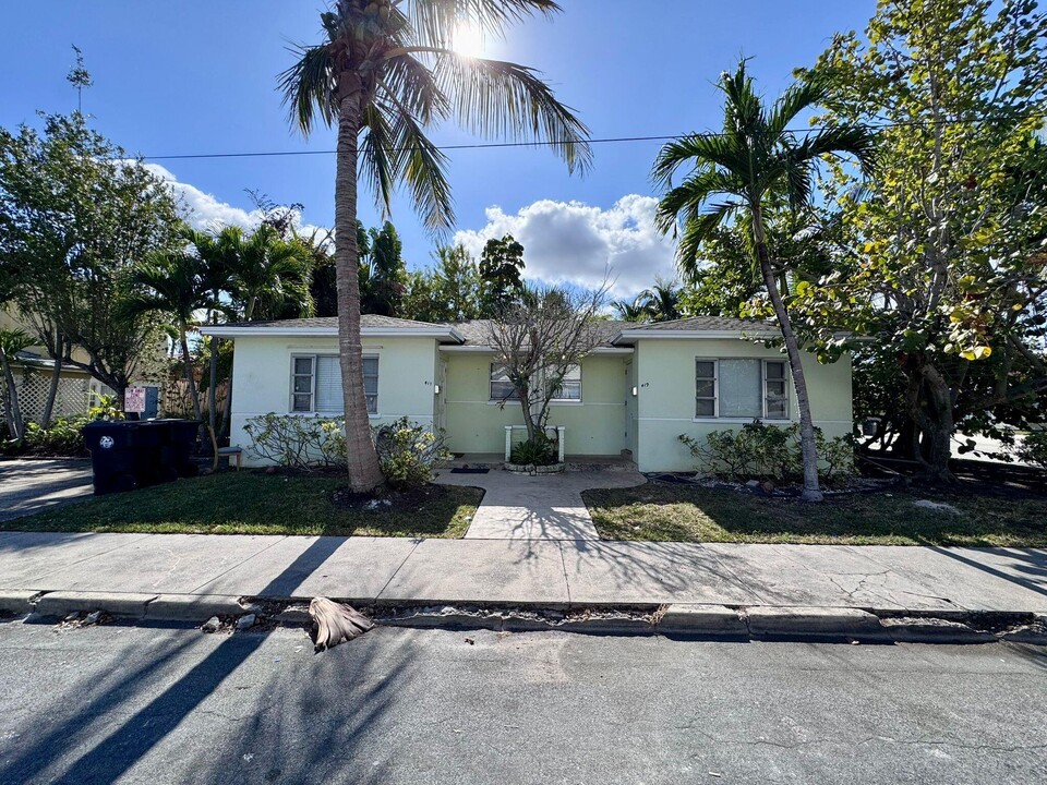 415 6th Ave N in Lake Worth, FL - Building Photo