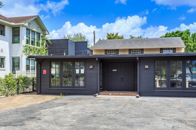 property at 1420 W Alabama St
