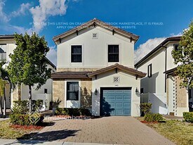 3445 W 110th St in Hialeah, FL - Building Photo