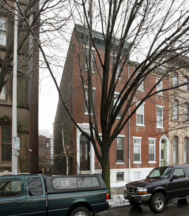 1818 Green St in Philadelphia, PA - Foto de edificio - Building Photo