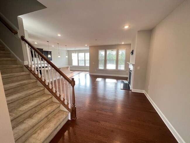 312 Acorn Hollow Pl in Durham, NC - Foto de edificio - Building Photo