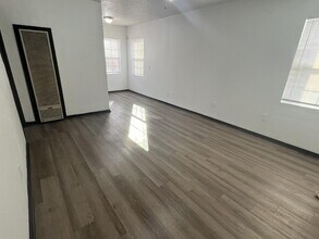 1136 SE 21st St in Oklahoma City, OK - Building Photo - Building Photo