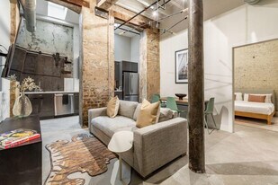 315 Girod St in New Orleans, LA - Building Photo