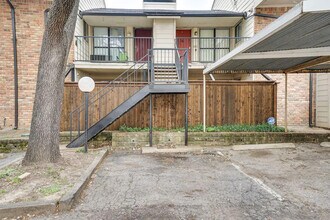 6648 E Lovers Ln in Dallas, TX - Building Photo - Building Photo