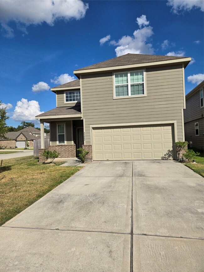 25003 Adams Canyon Dr in Porter, TX - Building Photo - Building Photo