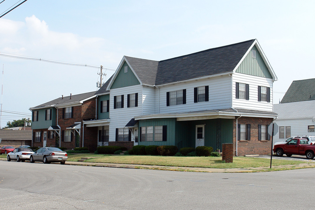 201-213 N 12th Ave in Evansville, IN - Building Photo