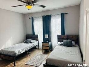 1035 W Wildwood Dr in San Antonio, TX - Building Photo - Building Photo