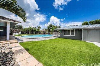 977 Makaiwa St in Honolulu, HI - Building Photo - Building Photo