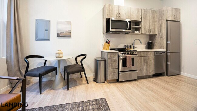 3022 Zuni St, Unit 206 in Denver, CO - Building Photo - Building Photo