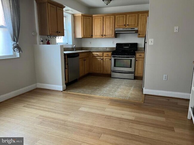 4724 Benning Rd SE, Unit 204 in Washington, DC - Building Photo - Building Photo