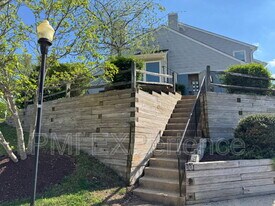 1023 Spring Valley Ct in Fort Washington, MD - Building Photo