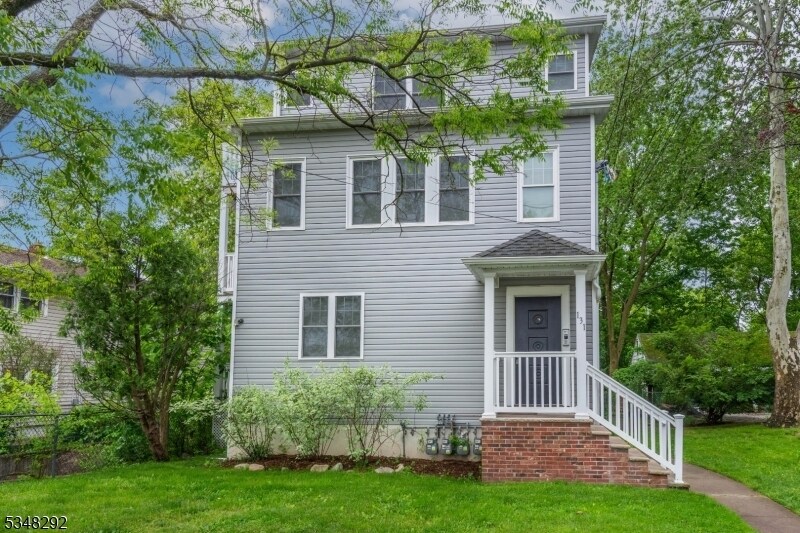 131 Willow Ave in Garwood, NJ - Building Photo