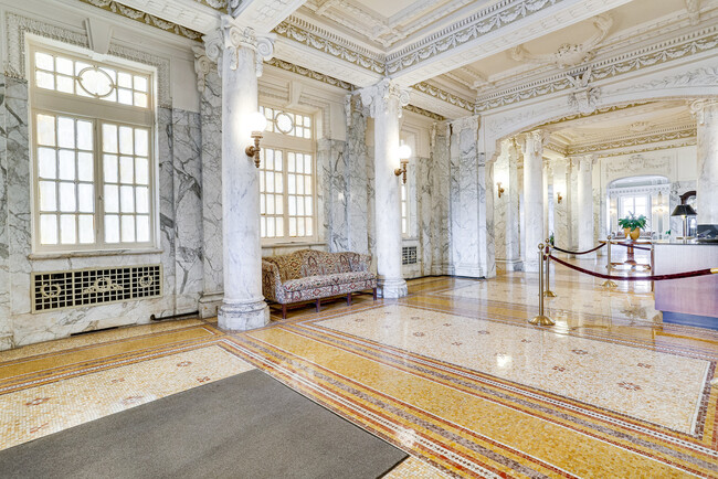 2022 Columbia Rd NW, Unit 615 in Washington, DC - Building Photo - Building Photo