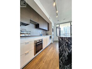 1688 Pullman Porter St in Vancouver, BC - Building Photo - Building Photo