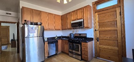 2342 W Walton St in Chicago, IL - Foto de edificio - Building Photo