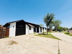907 Sandy Ln in Laredo, TX - Building Photo - Building Photo