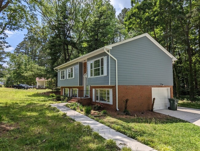 1214 Cedar Creek Dr in Cary, NC - Building Photo - Building Photo