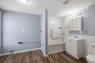 2723 Dupont Ave N in Minneapolis, MN - Foto de edificio - Building Photo