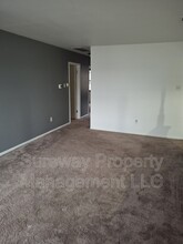 472 Jarvis Rd in Gloucester Township, NJ - Building Photo - Building Photo