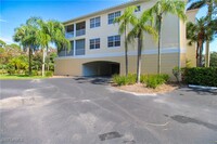 4853 Hampshire Ct in Naples, FL - Building Photo - Building Photo