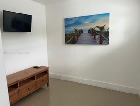 1351 NW 132nd Terrace in Miami, FL - Building Photo - Building Photo