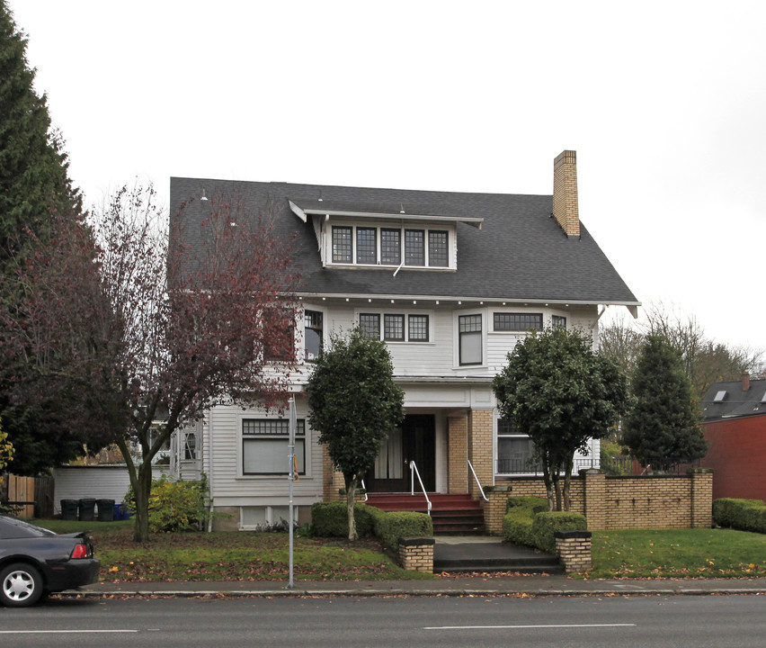 1500 SE Hawthorne Blvd in Portland, OR - Foto de edificio