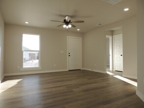 10309 Creek St in Odessa, TX - Building Photo - Building Photo