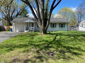 1036 E Auman Dr in Carmel, IN - Building Photo