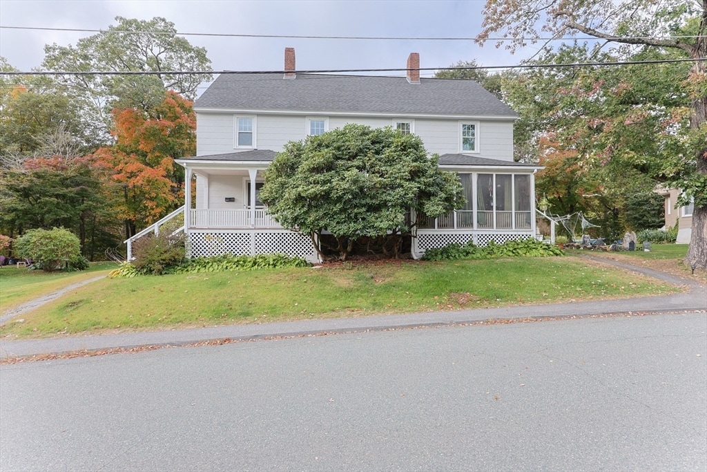 11 Hope St in Hopedale, MA - Building Photo