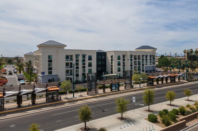 The Grove on Main Townhomes in Mesa, AZ - Building Photo - Building Photo