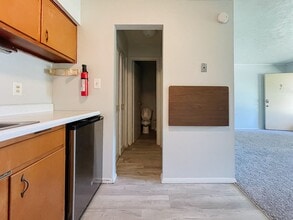 2310 N Oakwood Ave in Muncie, IN - Foto de edificio - Building Photo