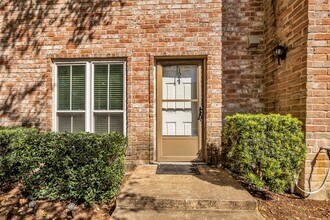 14715 Barryknoll Ln in Houston, TX - Building Photo - Building Photo