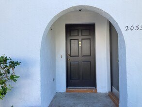 2033 Oak Meadow Cir, Unit OakMeadow in South Daytona, FL - Building Photo - Building Photo