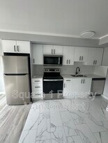 8539-8582 82 Ave NW in Edmonton, AB - Building Photo