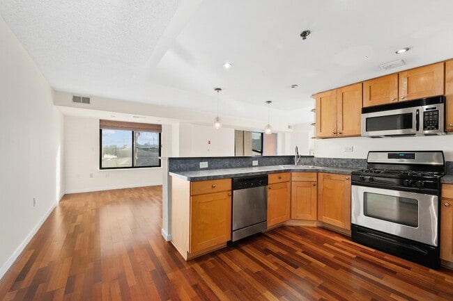 700 1st St in Hoboken, NJ - Building Photo - Building Photo