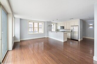 116-128 Rantoul St in Beverly, MA - Building Photo - Building Photo