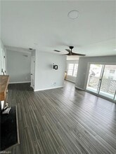620 Shoreham Ct, Unit 304 in Virginia Beach, VA - Foto de edificio - Building Photo
