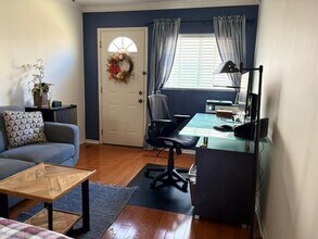 2409 Ives Ln in Redondo Beach, CA - Building Photo - Building Photo