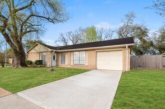 1026 Melford Ave in Pearland, TX - Building Photo - Building Photo