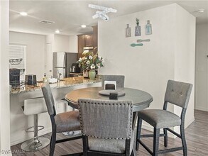 814 Sea Urchin Cir, Unit 21-APT in Ft. Myers, FL - Building Photo - Building Photo
