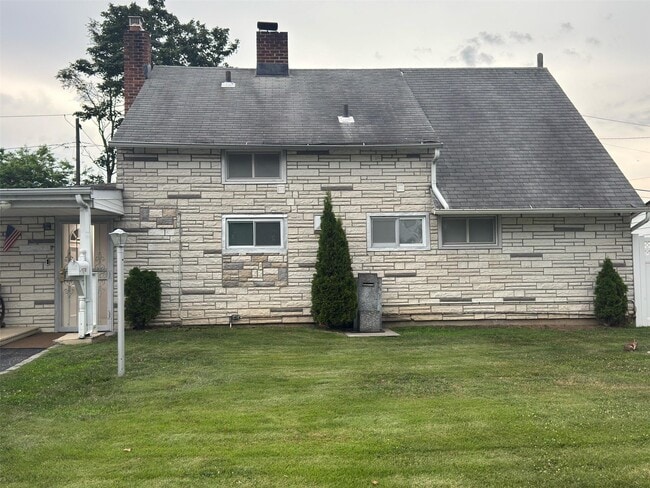 7 Astronomy Ln