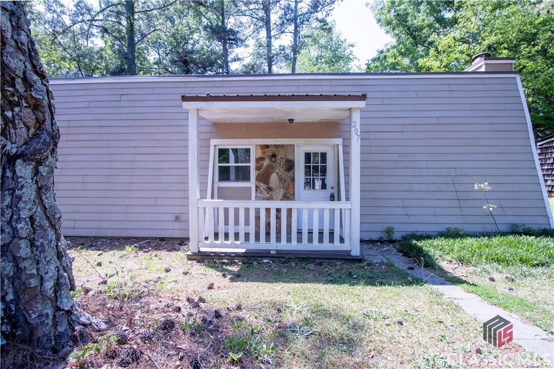 207 Rustwood Dr in Athens, GA - Foto de edificio