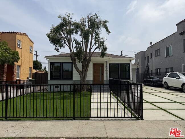 1614 Hauser Blvd