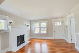 373 Orange Ave in Norfolk, VA - Building Photo - Building Photo