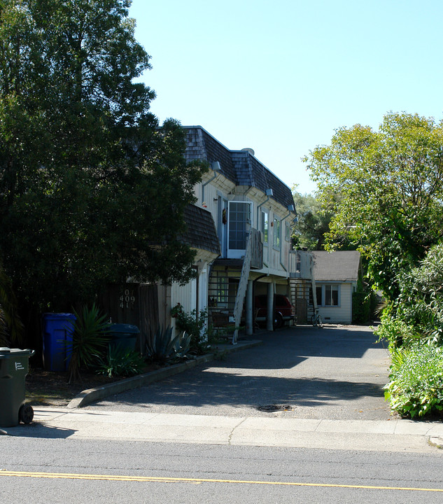 409 W Napa St in Sonoma, CA - Building Photo