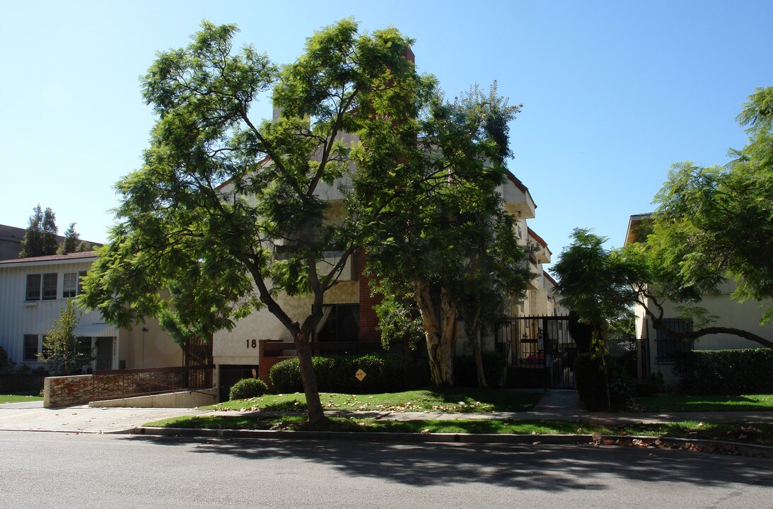 1825 Westholme Ave in Los Angeles, CA - Building Photo