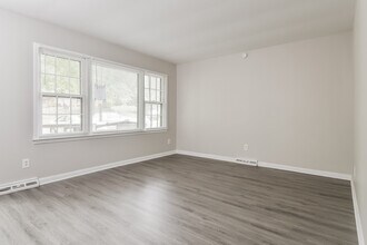 2425 New Orleans St in Greensboro, NC - Building Photo - Building Photo