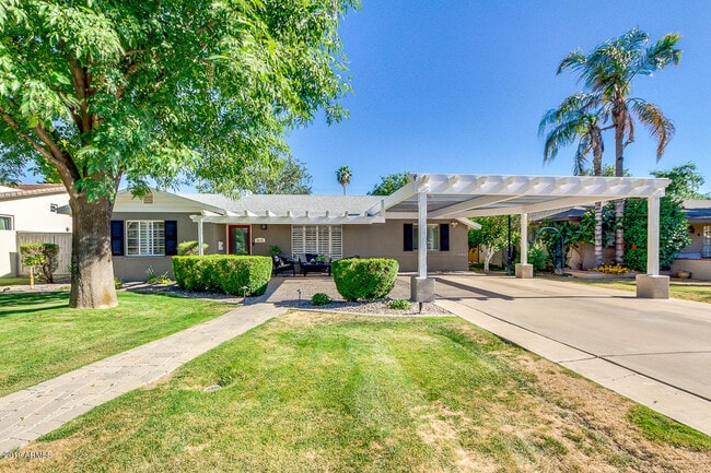 property at 4113 E Minnezona Ave
