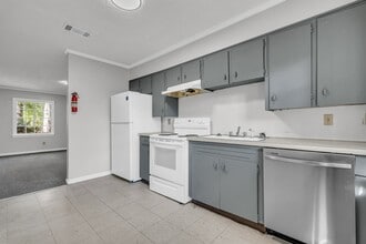 417 E Jordan Ave, Unit 2 in West Point, MS - Building Photo - Building Photo