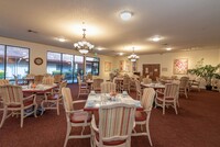 Roseville Commons Senior Living in Roseville, CA - Foto de edificio - Building Photo